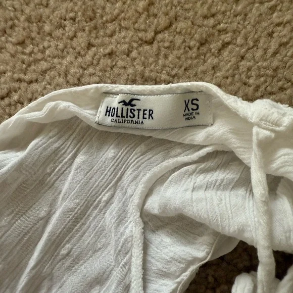 Hollister White Eyelet Puff Sleeve Crop Top - Coquette- size XS - Picture 5 of 8